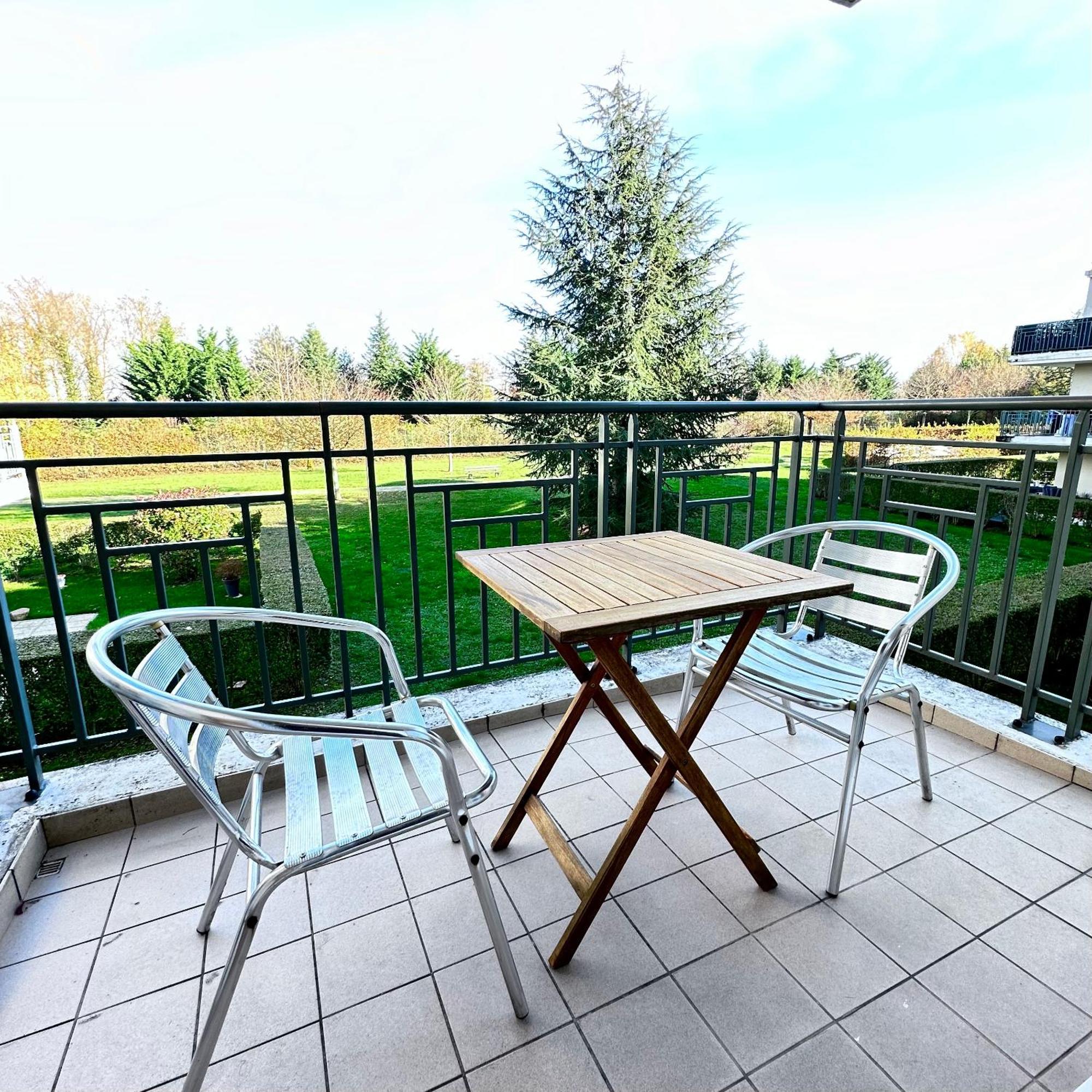 Beautiful Apartment * Parking* Disneyland 10 Min Montévrain Exterior foto
